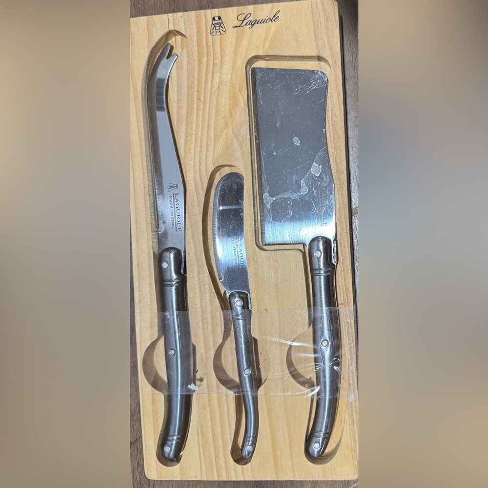 Laguiole Cheese Knife 3-Piece Set stainless steel charcuterie bee dinner party